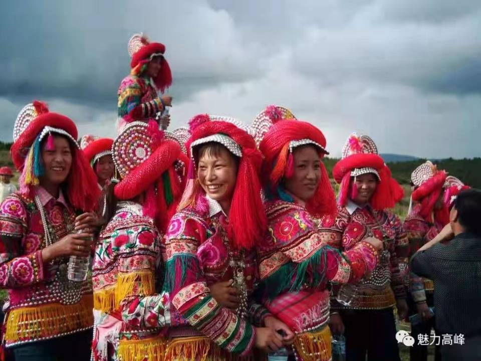 楚雄高峰乡彝族服饰 (3)