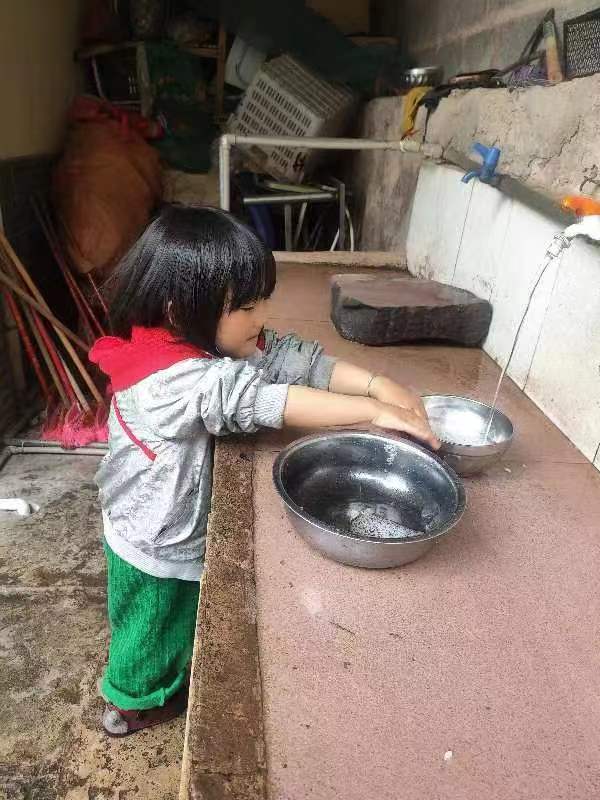 霓裳民族服饰爱心公益捐赠民族校服 (56)
