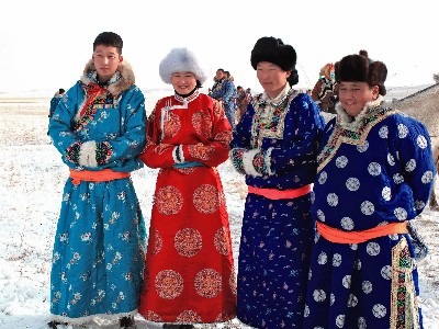 民族服装的现状、痛点及破局方法
